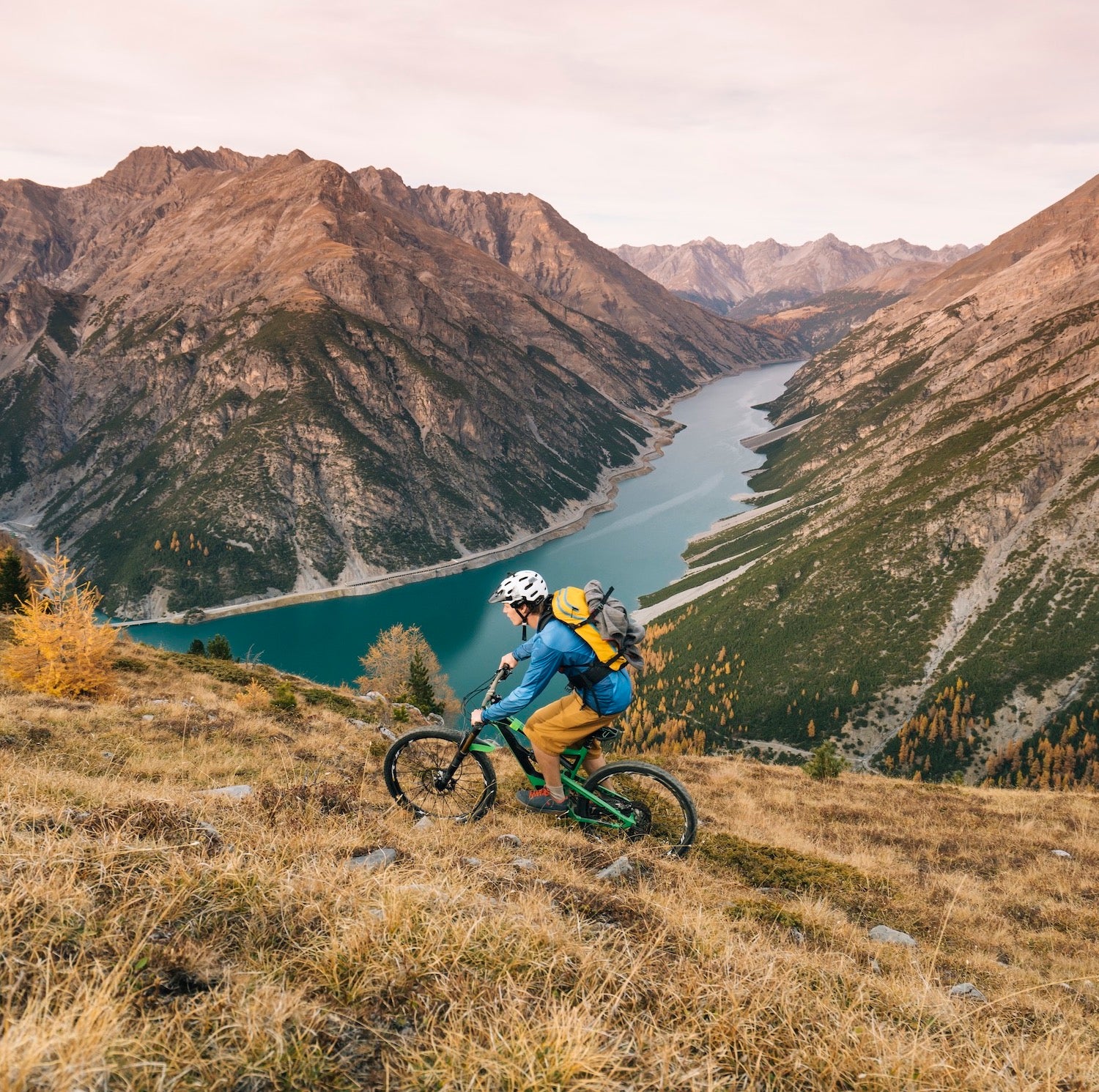 mountain biker mtb fjord ascent