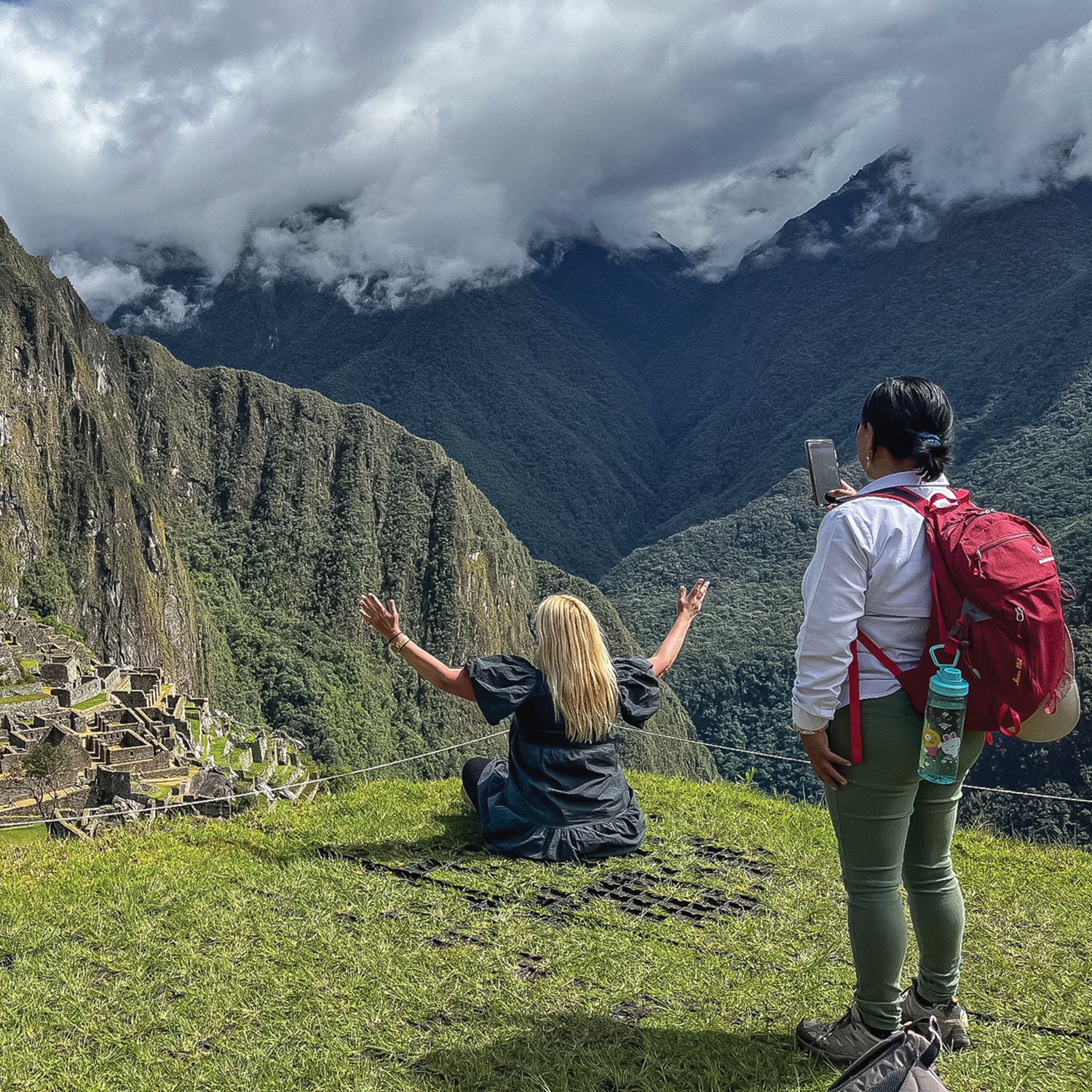 https://cdn.outsideonline.com/wp-content/uploads/2023/06/machu-picchu-peru-travelers_s.jpg