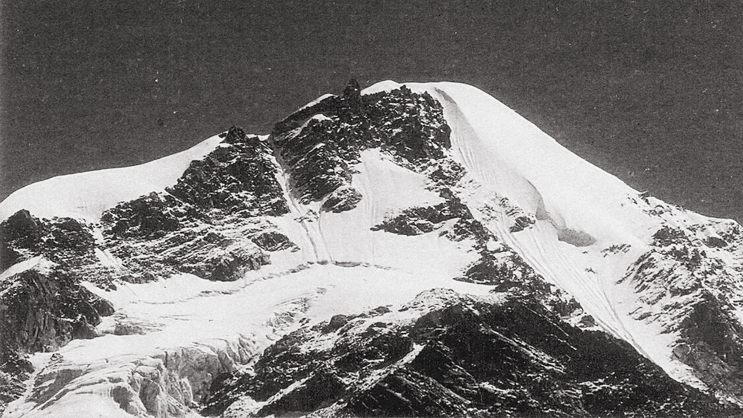 29 People Died in One of the Worst Mountaineering Accidents in