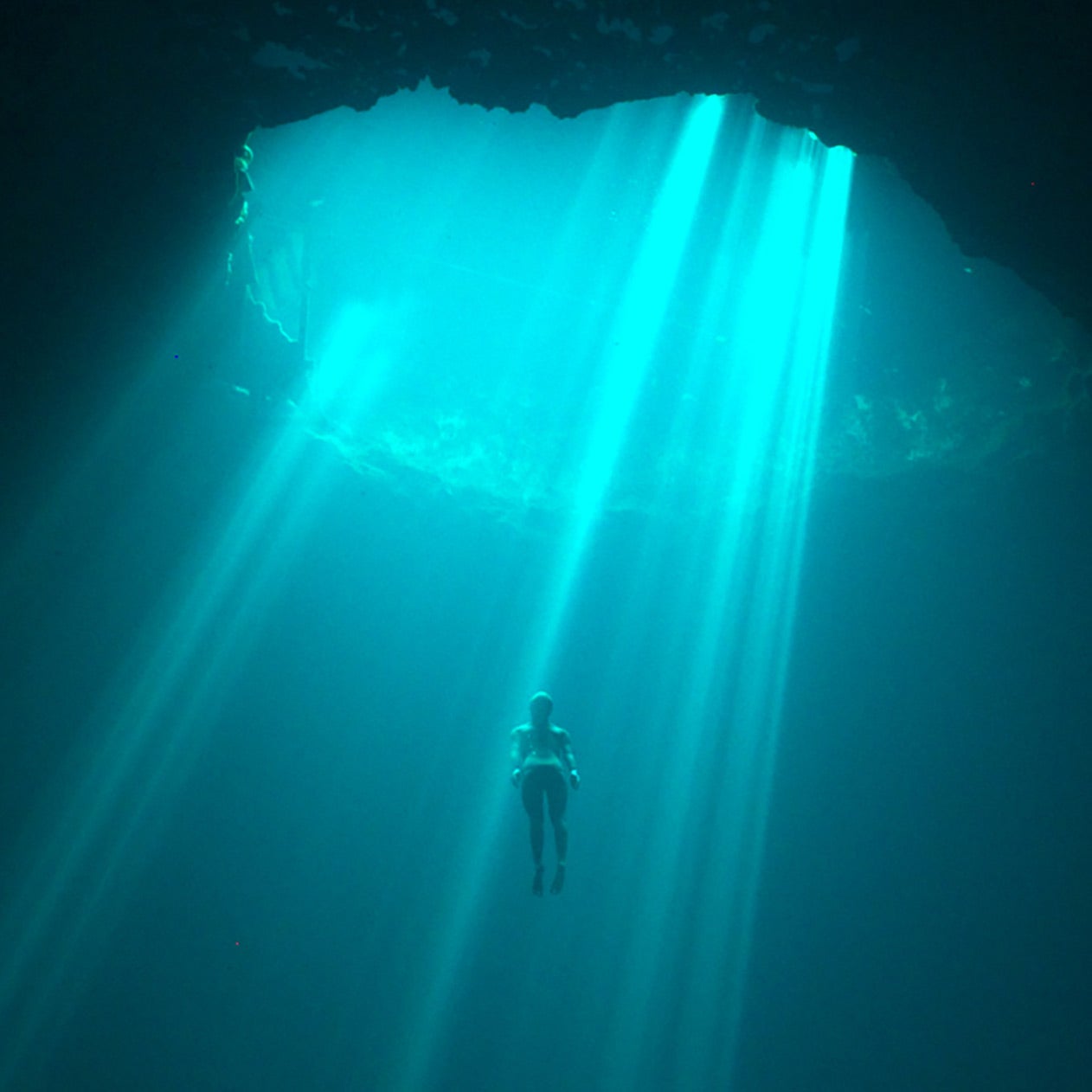 Top diver's death casts long shadow over deep beauty of the Blue