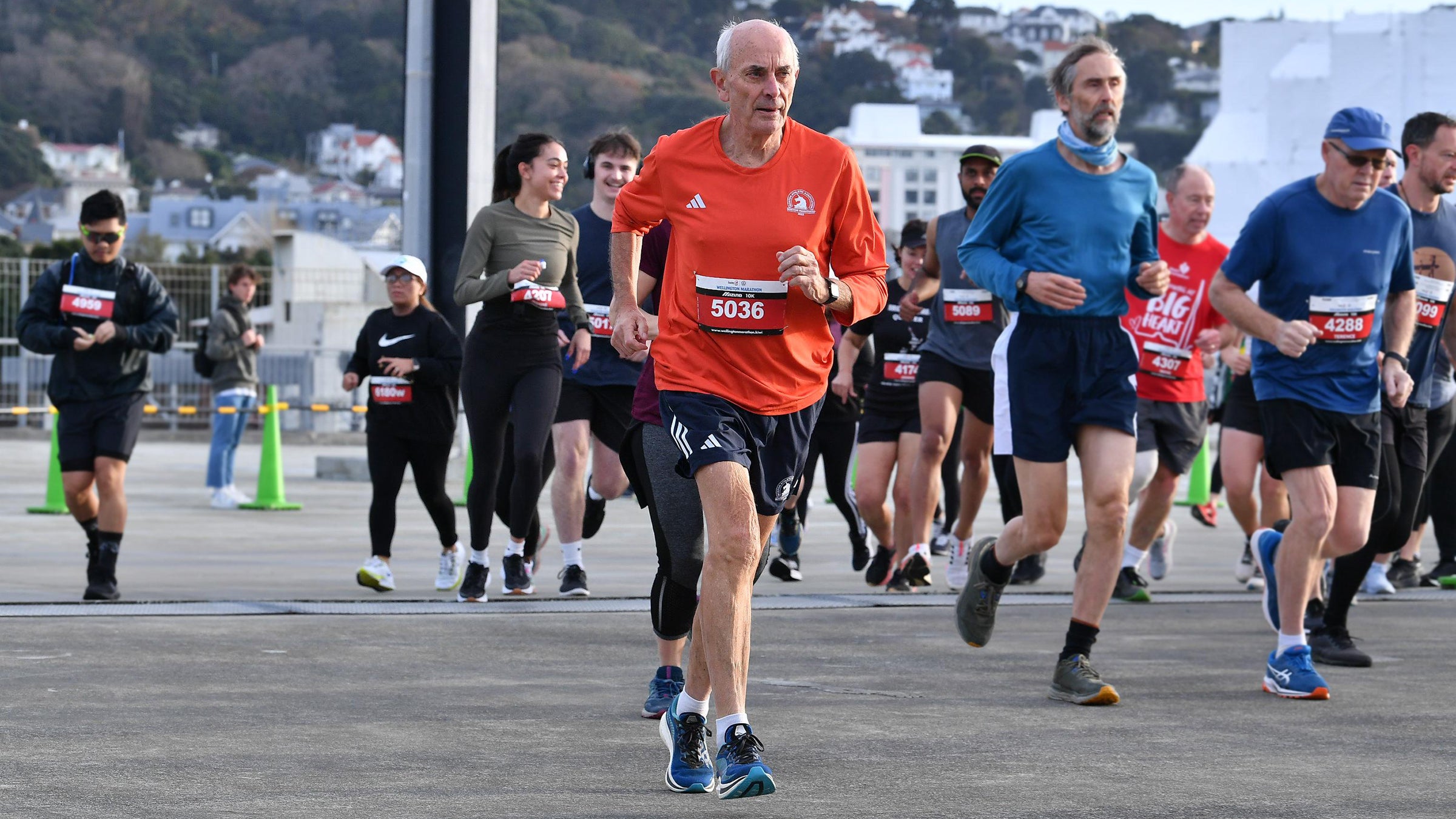 Roger Robinson running in 10K after lung cancer surgery
