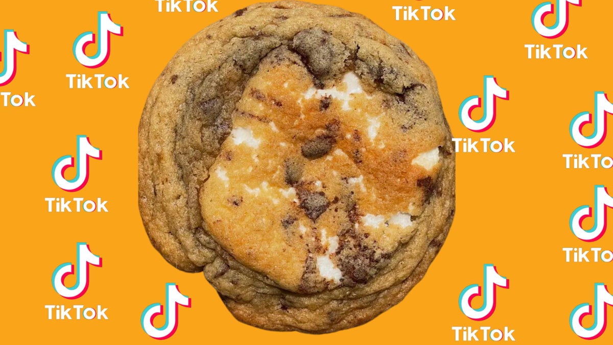 Graham Cracker Base S'mores Cookies