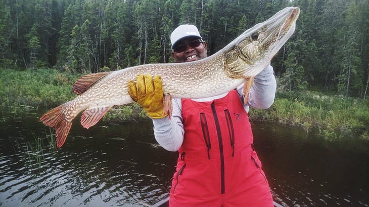 ADVENTURE  TOP FISHING CANADA