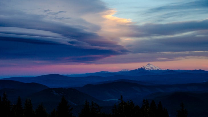 sunset Mt Jefferson, Three Sisters, Mount Bachelor