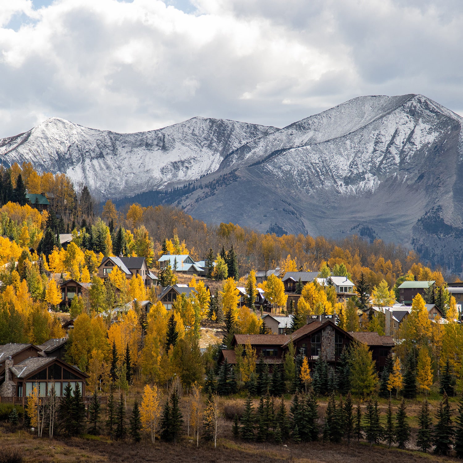 The 9 Best Mountain Towns to See Fall Foliage