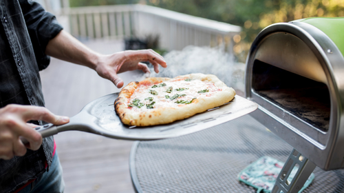 Top ten essential accessories for pizza making