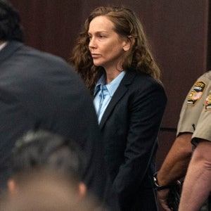 Kaitlin Armstrong stands in a Texas courtroom.