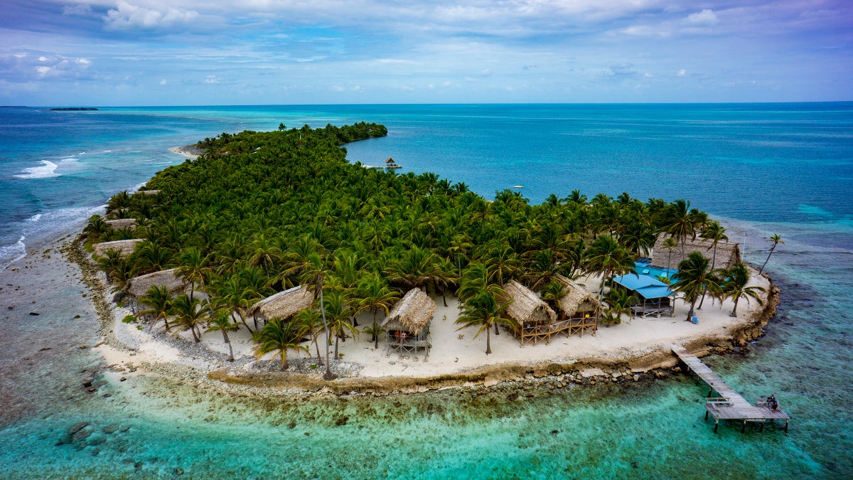 A Belize Island Avoiding the Modern World