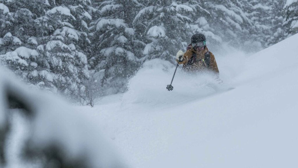 Atomic_skier_h-1024x576.jpg?