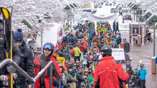 Long gondola line in Aspen, Colorado