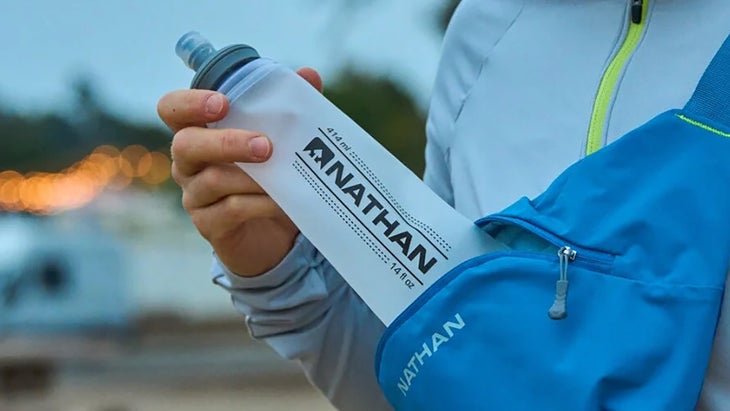 Nathan soft flask for carrying fluids on the run