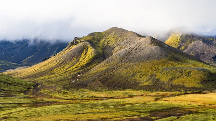The stunning Icelandic highlands in fall