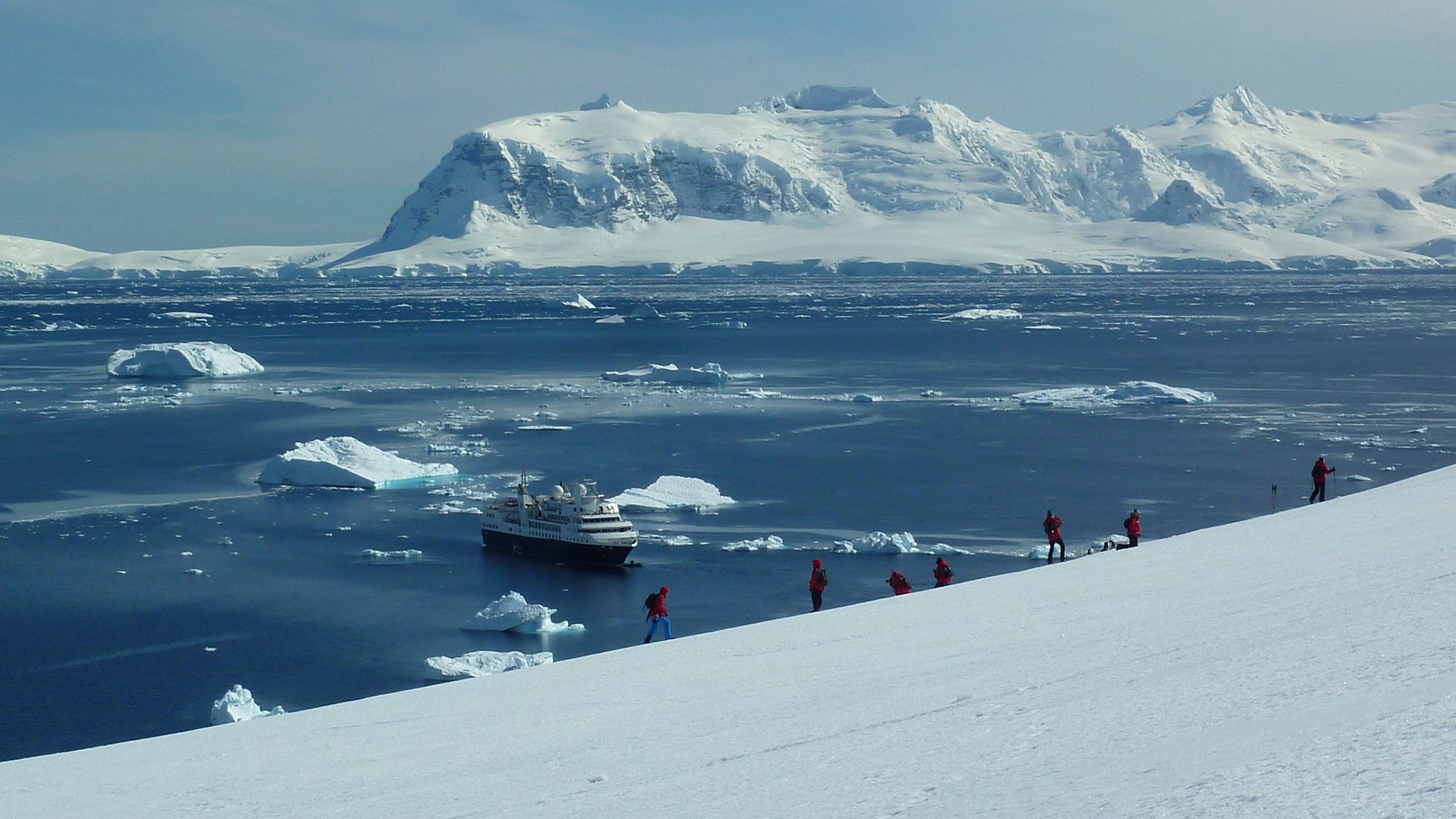 polar ice, passengers, ship, penguins