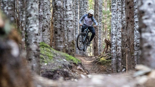 Pinkbike technical editor Dario DiGiulio takes the Trek Slash for a test ride in Bellingham, Washington.