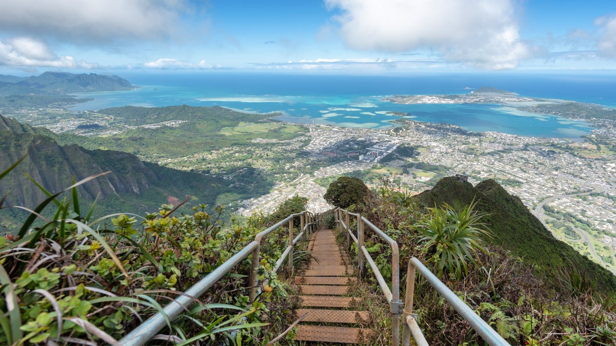 Proposal to Charge Lawbreaking Hikers Fails in Hawaii Legislature