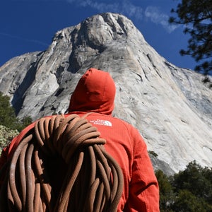 alex honnold sets a new speed record on El Capitan Yosemite