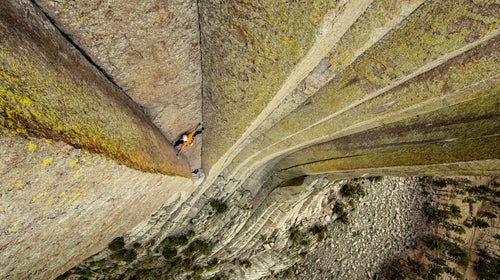 Blind climber Jesse Dufton on the crux pitch of El Matador, Devils Tower, a vertical chimney.