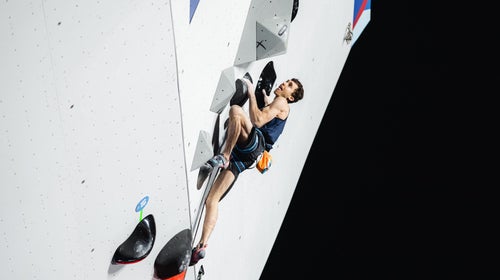 Jesse Grupper competes in the Men’s Boulder and Lead final at the Pan American Games Santiago 2023.