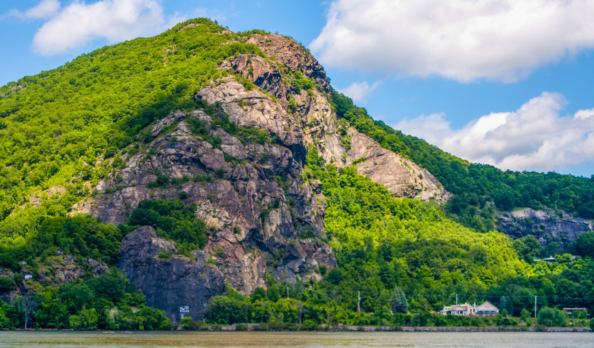 The picturesque Hudson River Valley as seen from the Hudson River in the Spring of 2009, Breakneck Ridge in the forefront.