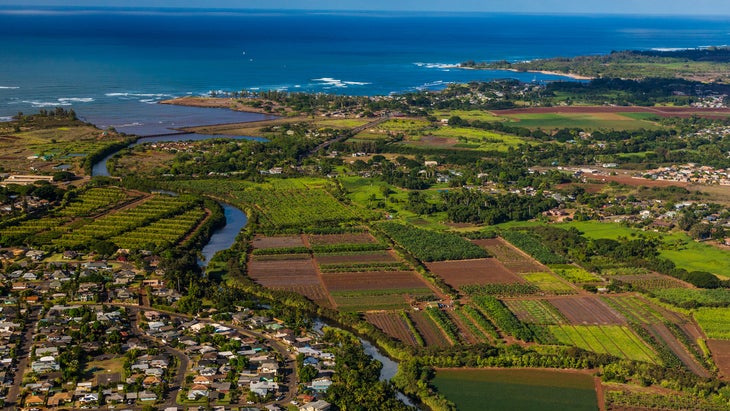 Hale’iwa and surrounding surf and ocean