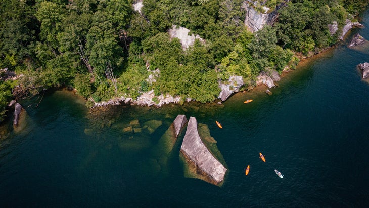 boats on Summersville Lake