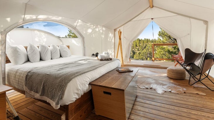 At Under Canvas’s location near Bryce Canyon, Utah, its Stargazer Tent is designed with an alcove with a zip-away flap that lets you look up through a net to the stars.