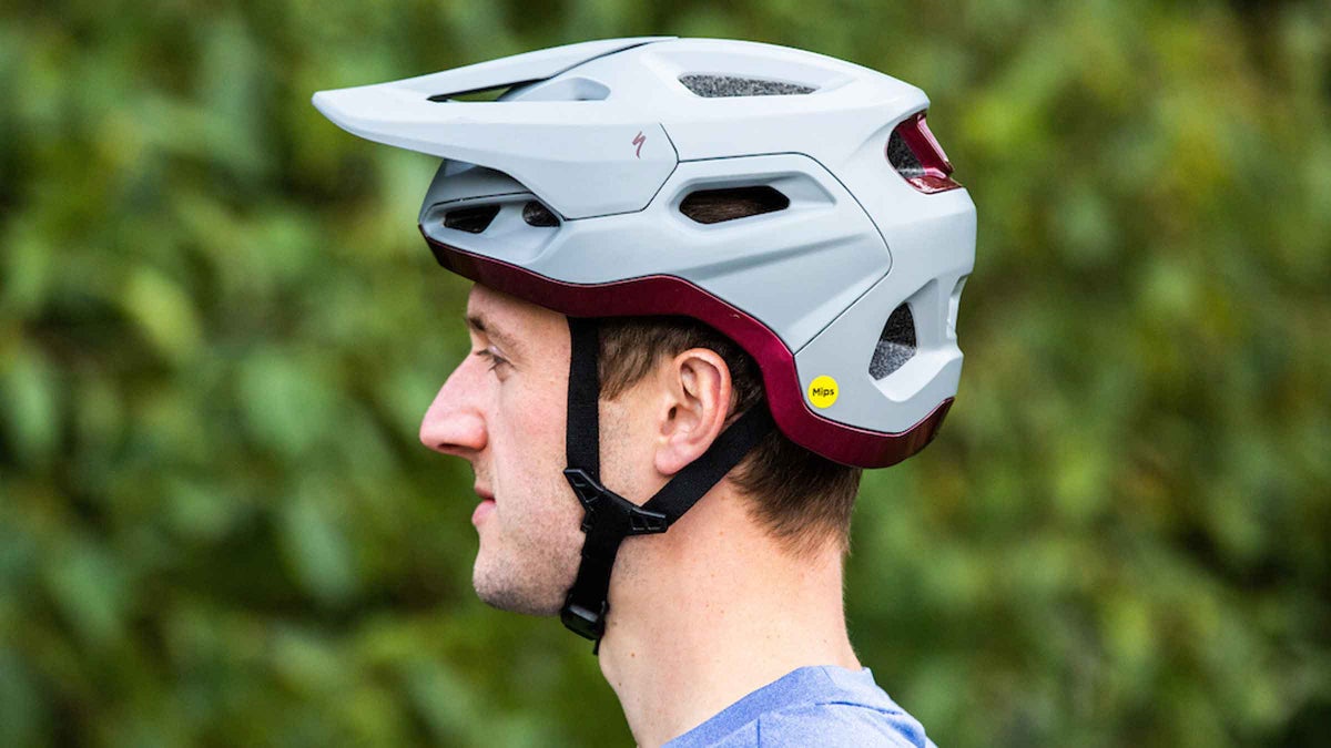 How to Pick a Safer Helmet, According to Science