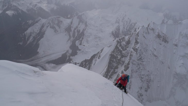 Saunders and Fowler faced a range of conditions—including heavy snow on summit day.