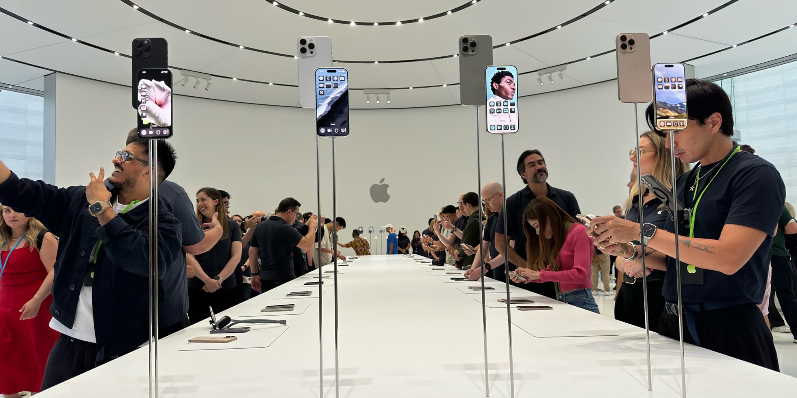 Apple Event attendees with new products
