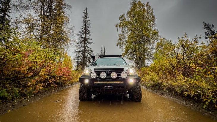 Truck in rain captured by the Apple iPhone 16 Pro