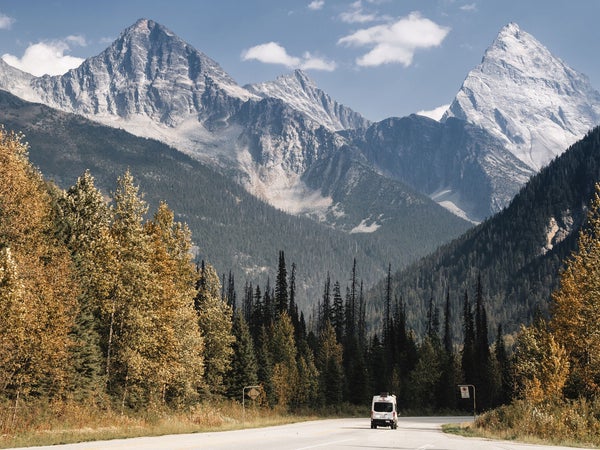 van touring Glacier National Park in the Kootenay Rockies region