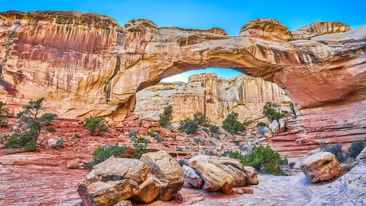 the iconic Hickman Bridge in Capitol Reef National Park