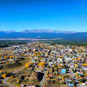leadville colorado with mountains and turquoise lake