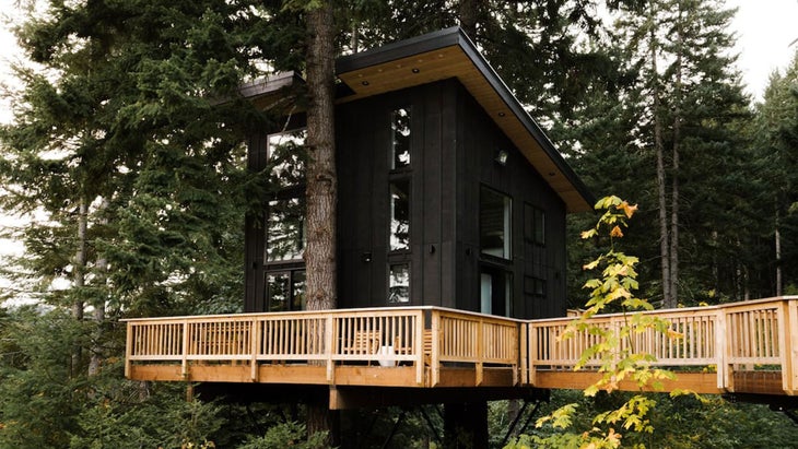 The Klickitat Treehouse in White Salmon Washington