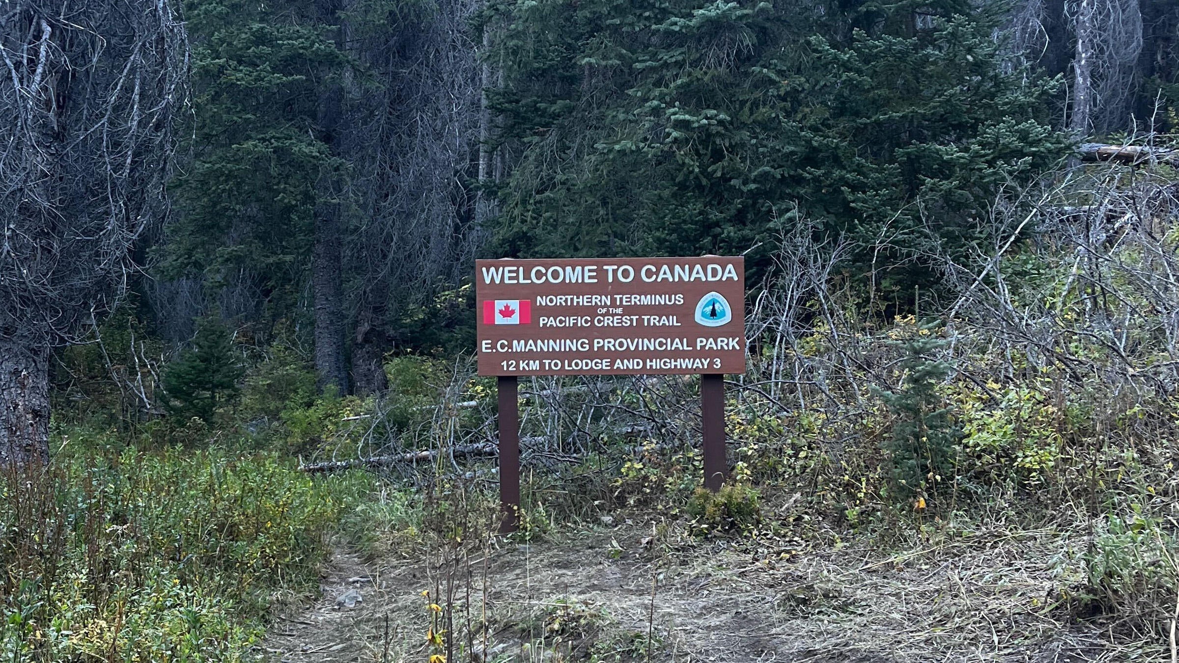 Welcome to Canada sign