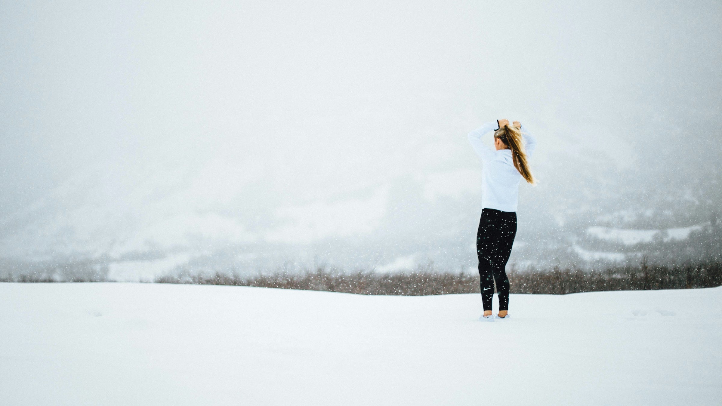 woman athlete in snow
