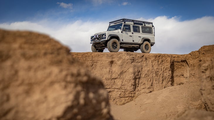 Photo of a Landrover vehicle perched on cliff taken with the Canon EOS R5 Mark II