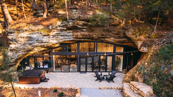 Dunlap Hollow Cave vacation rental and Airbnb in Ohio during the day