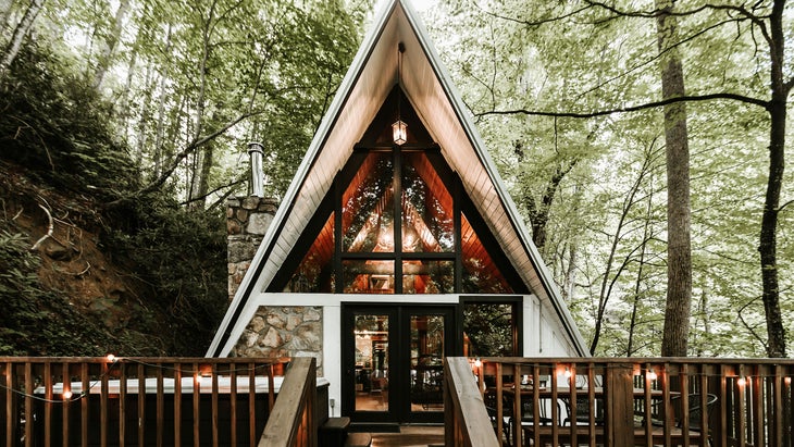 Historic Gatlinburg Creekside Chalet near Great Smoky Mountains National Park