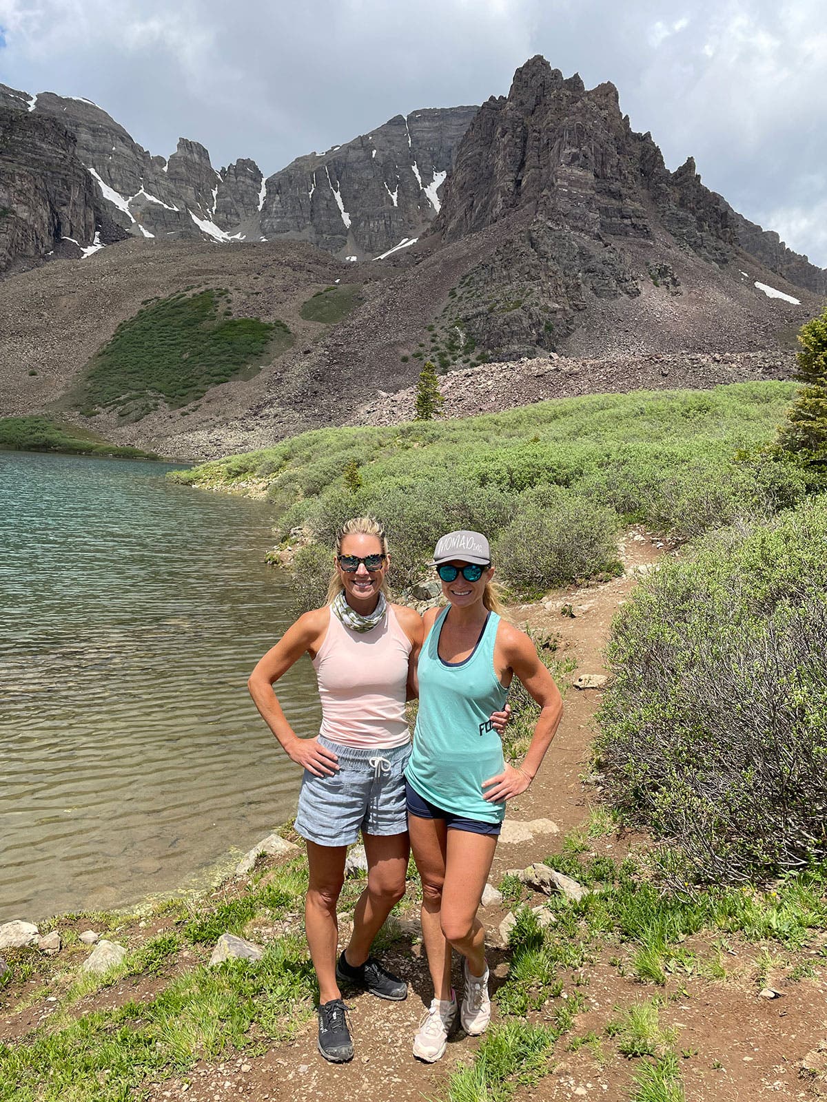 Jen Murphy and a friend hiking in Aspen, Colorado