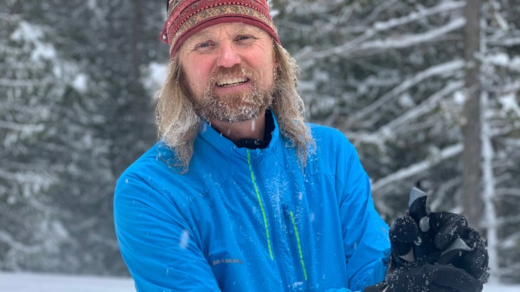 Mark Sundeen skiing