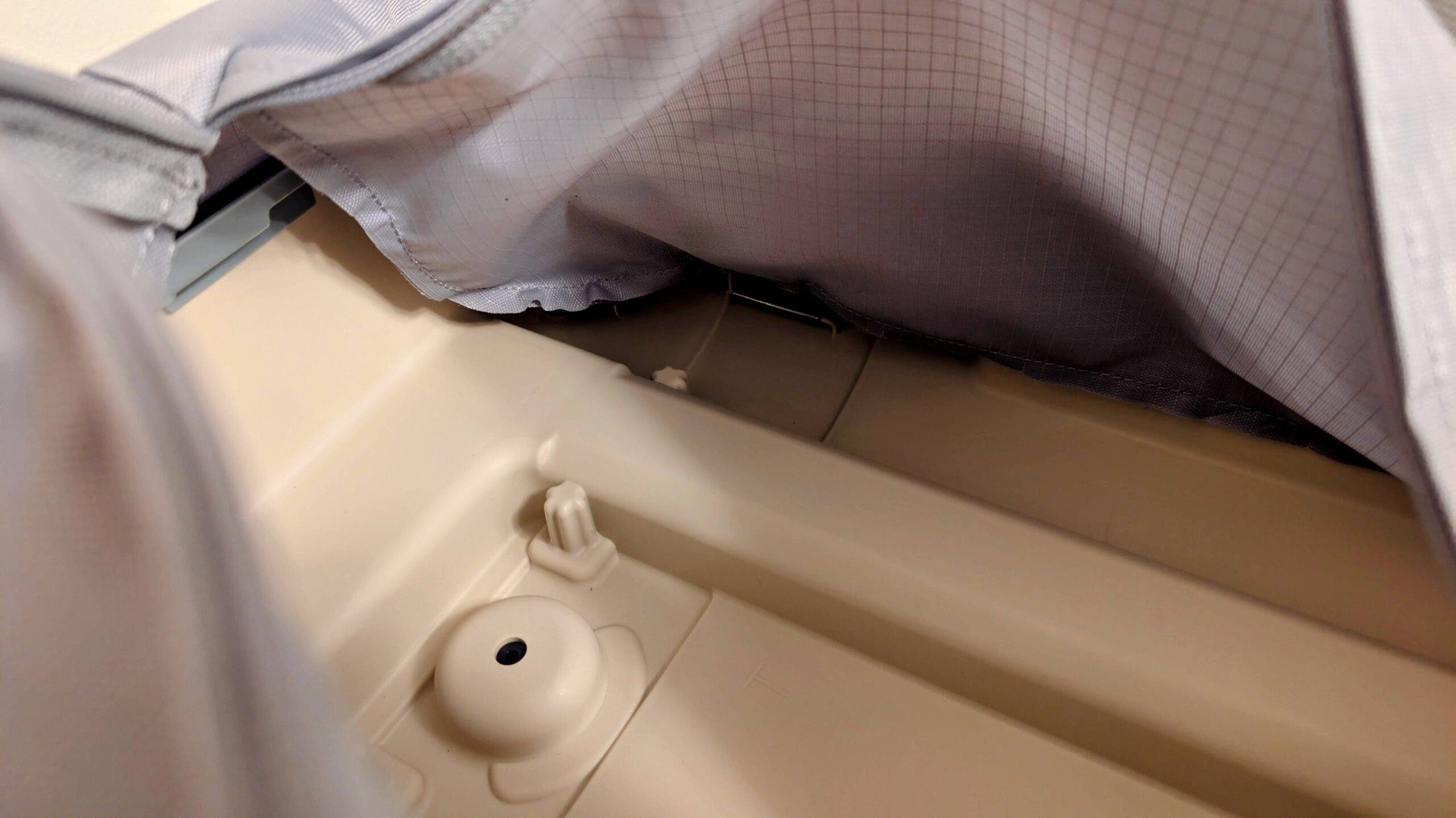 Pelican ATX22 Carry On hardware