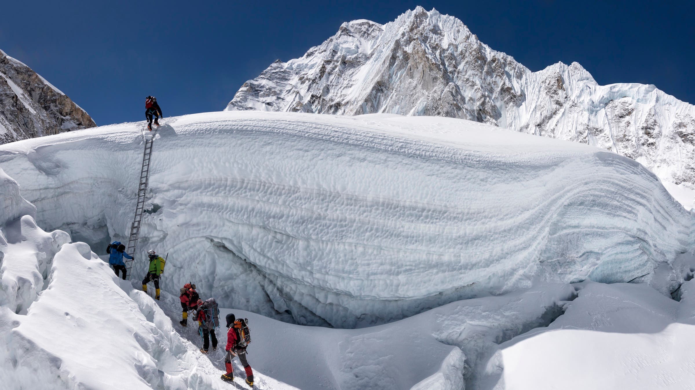 Climbing on Everest Is Stalled. Can This Daring Plan Save the Season?