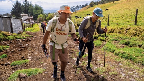 Carlos Aguinda and Lin on ROMP’s first training hike on Pasachoa in Ecuador