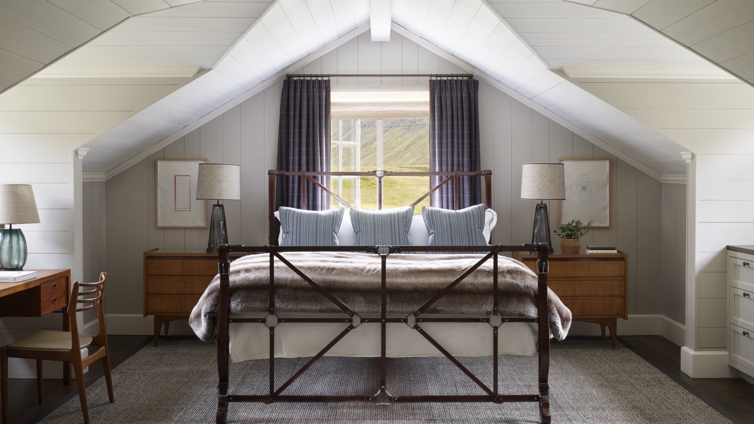 Bedroom at Deplar Farm