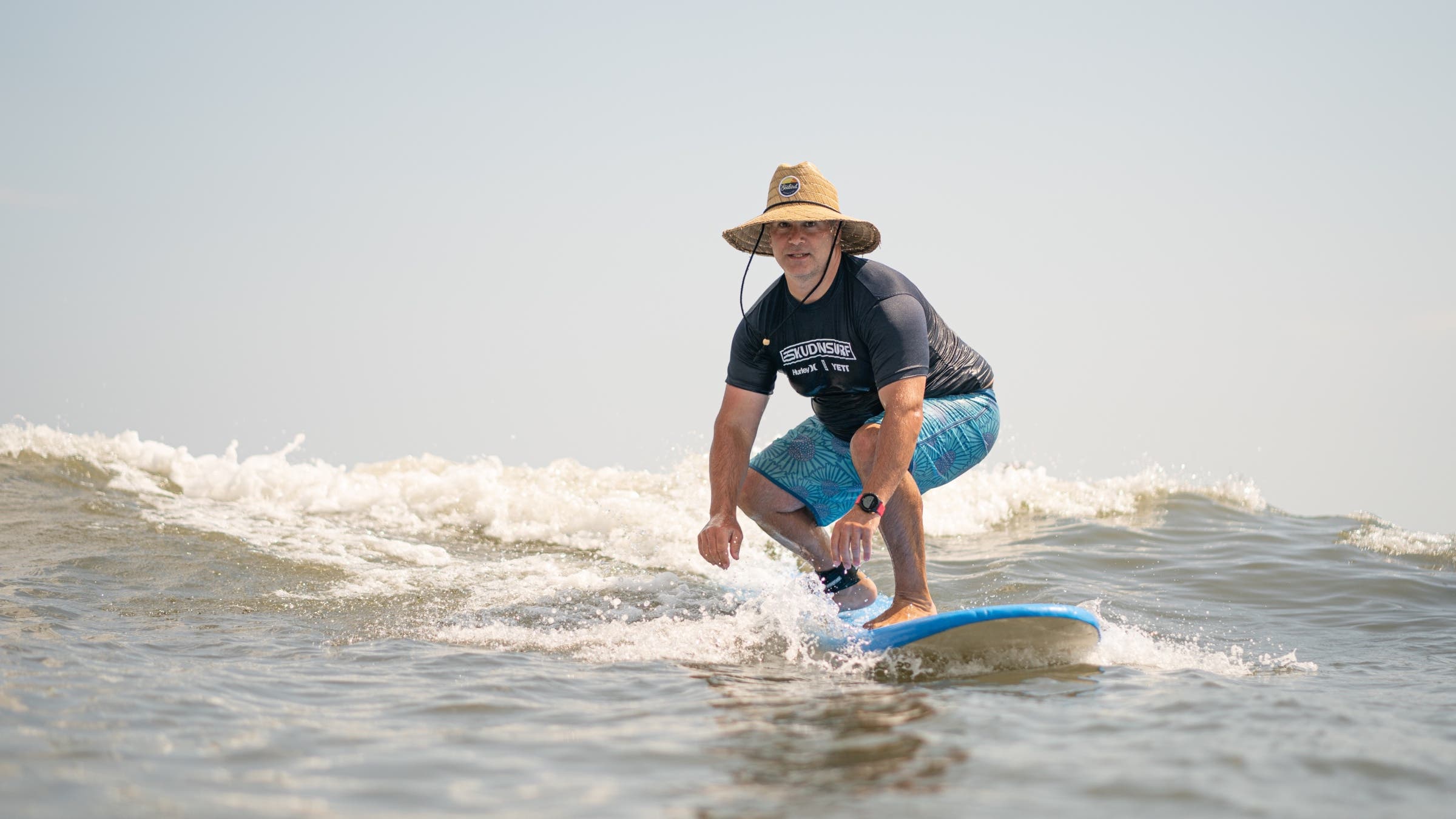 Beginner surfer foam board