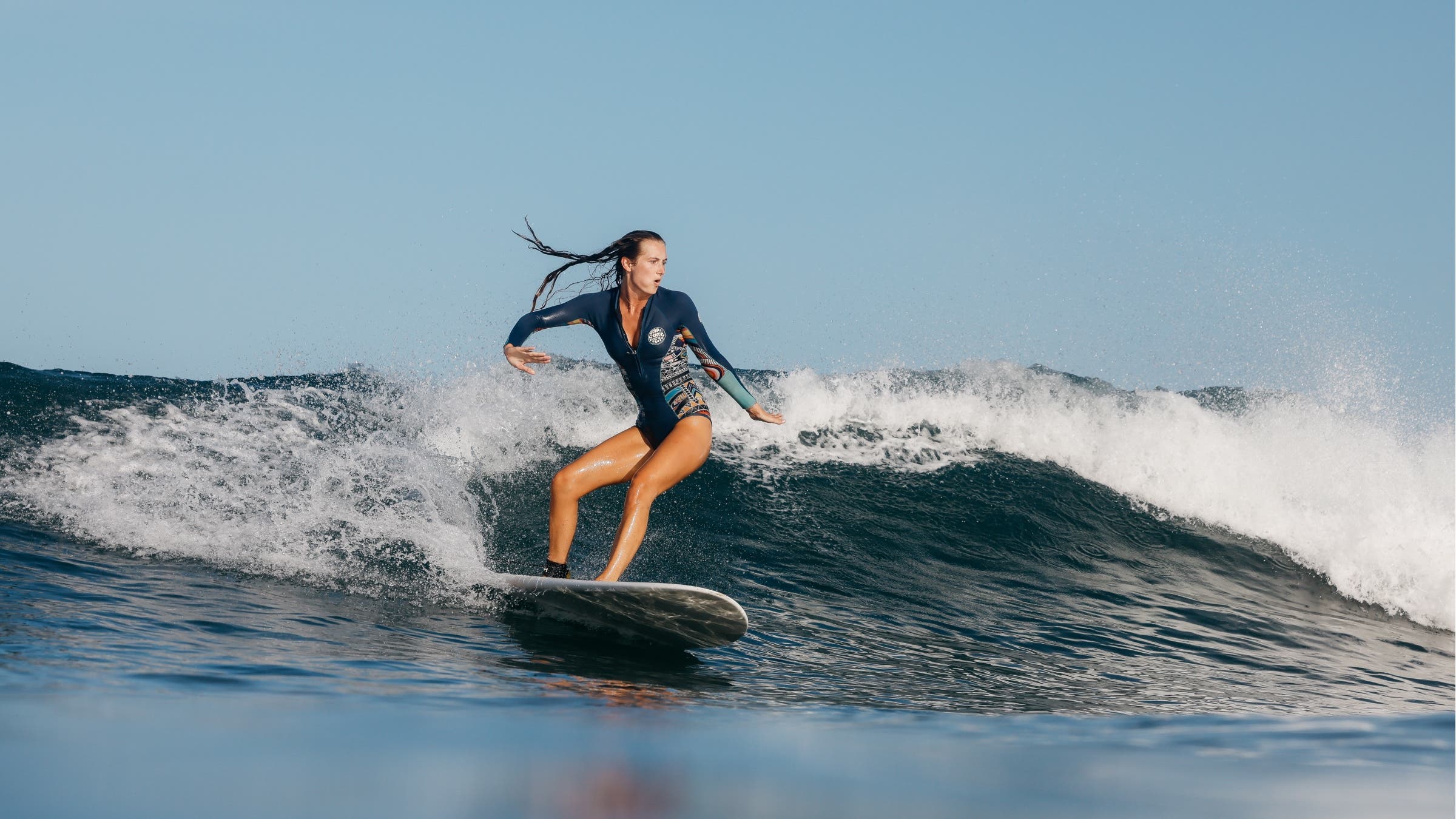 Cut back wave long board