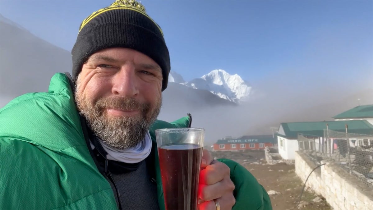 Here鈥檚 How I Stayed Healthy During the Trek to Mount Everest Base Camp