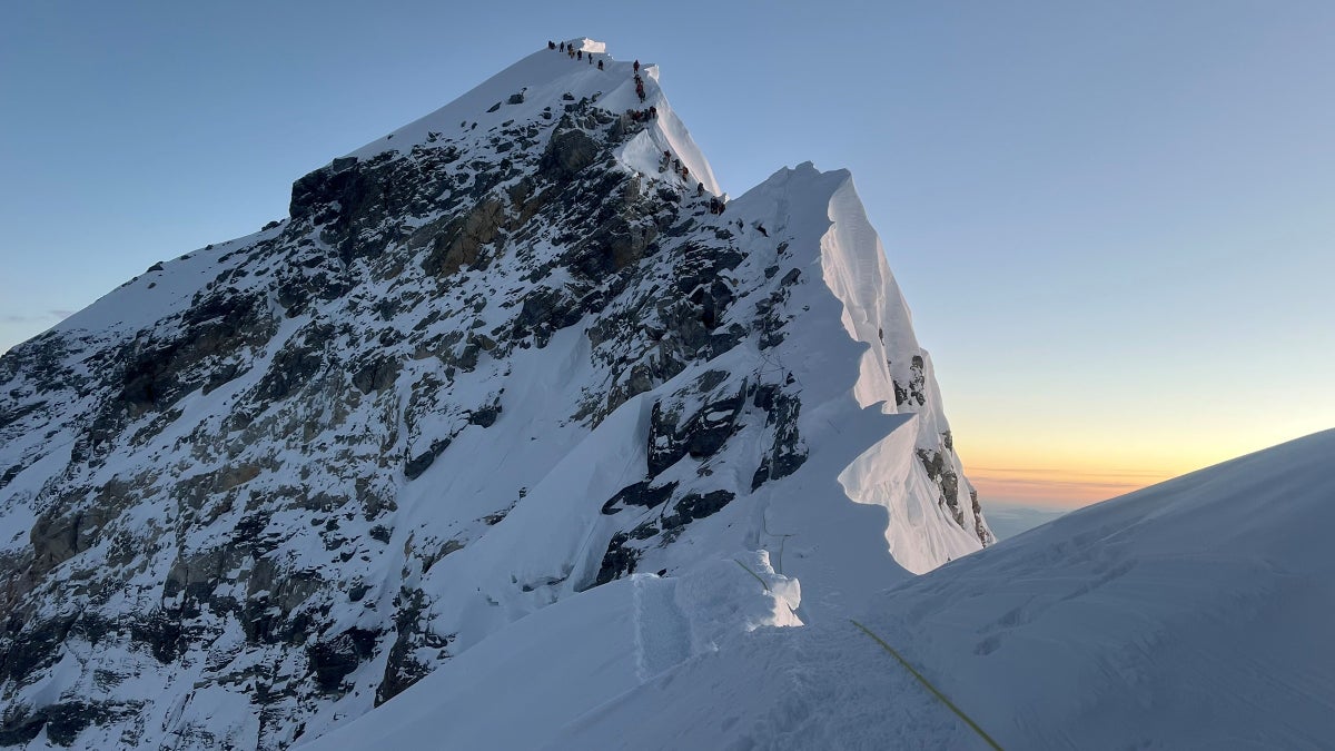 Deaths and Rescues Amid the Summit Push on Mount Everest