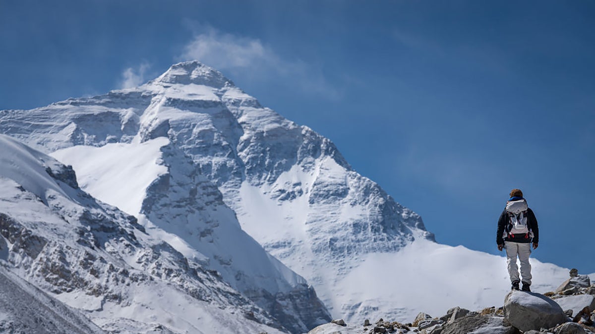Mount Everest 2025: Fewer Fatalities, Dangerous Winds, and Rapid Ascents